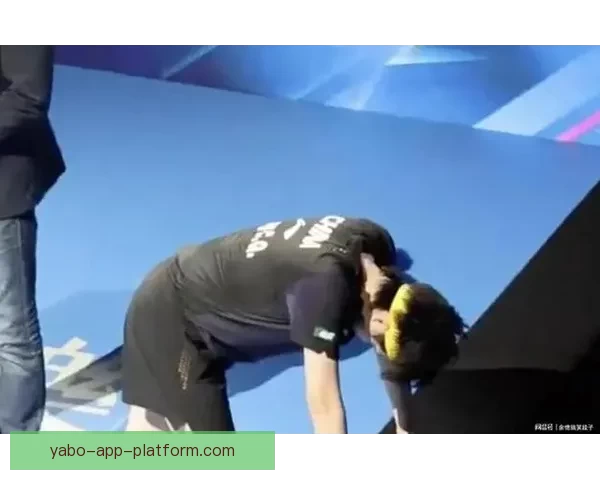 王楚钦累倒双手撑地感言观众托举自己全力拼搏再度冲击荣耀